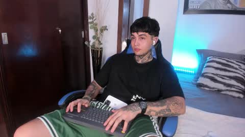 juan_alvarez18 online show from 12, 9, 2025