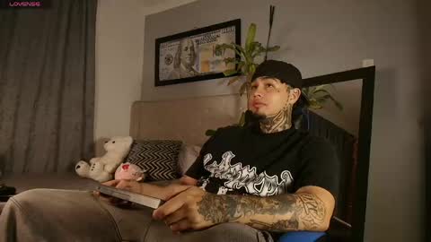 juan_alvarez18 online show from 18, 4, 2026