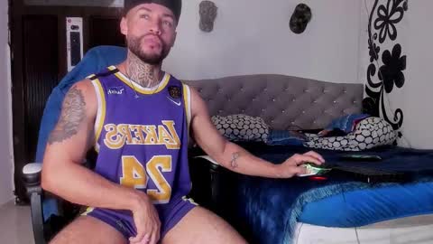 Snapshot of juan_bruce chatting on 6, 1, 2026 juan online show from 6, 1, 2026