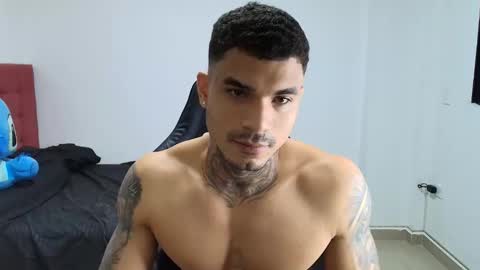 Snapshot of juan_gomez_1 chatting on 19, 12, 2025 juan_gomez_1 online show from 19, 12, 2025