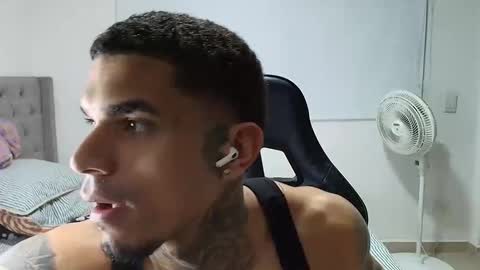 Snapshot of juan_gomez_1 chatting on 7, 1, 2026 juan_gomez_1 online show from 7, 1, 2026