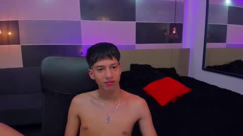 Snapshot of juan_nd_steven chatting on 11, 12, 2024 JuanSteven online show from 11, 12, 2024