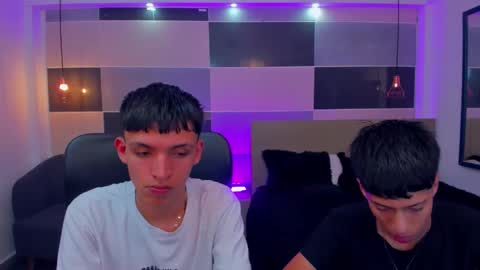 Snapshot of juan_nd_steven chatting on 18, 12, 2024 JuanSteven online show from 18, 12, 2024