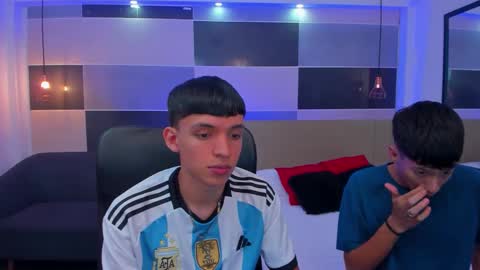 Snapshot of juan_nd_steven chatting on 19, 2, 2025 JuanSteven online show from 19, 2, 2025