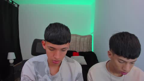 Snapshot of juan_nd_steven chatting on 27, 9, 2025 JuanSteven online show from 27, 9, 2025