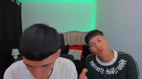 Snapshot of juan_nd_steven chatting on 3, 10, 2025 JuanSteven online show from 3, 10, 2025