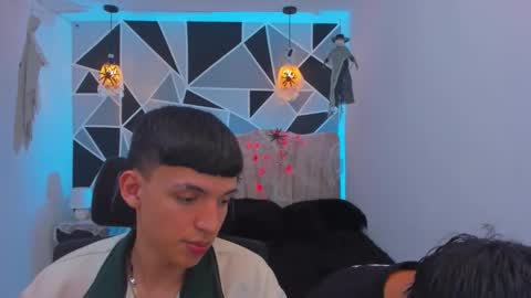 Snapshot of juan_nd_steven chatting on 15, 10, 2025 JuanSteven online show from 15, 10, 2025