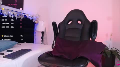 juancamilo66_ online show from 25, 12, 2024