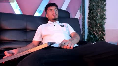 juancamilo66_ online show from 25, 3, 2026