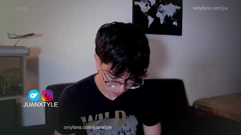 Snapshot of juancamroom chatting on 9, 9, 2025 . online show from 9, 9, 2025