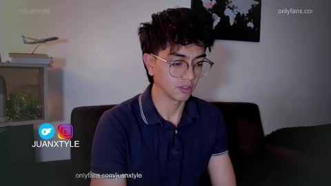 Snapshot of juancamroom chatting on 11, 9, 2025 . online show from 11, 9, 2025