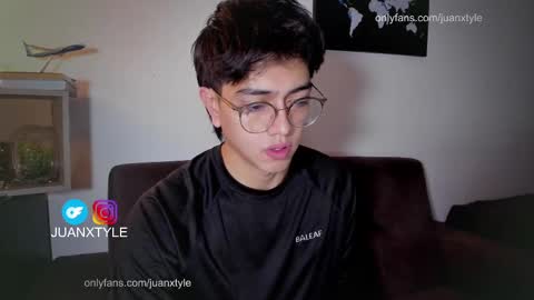 Snapshot of juancamroom chatting on 13, 9, 2025 . online show from 13, 9, 2025