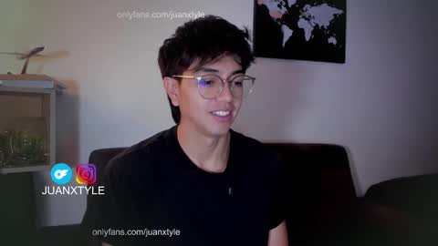 Snapshot of juancamroom chatting on 25, 9, 2025 . online show from 25, 9, 2025