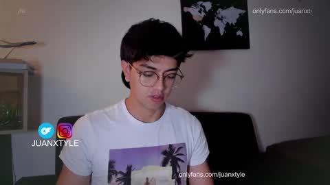 Snapshot of juancamroom chatting on 28, 9, 2025 . online show from 28, 9, 2025