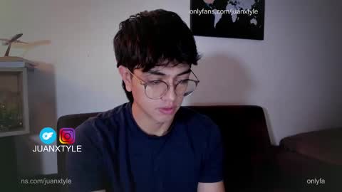 Snapshot of juancamroom chatting on 3, 10, 2025 . online show from 3, 10, 2025