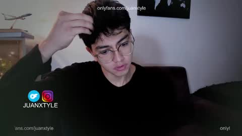 Snapshot of juancamroom chatting on 8, 10, 2025 . online show from 8, 10, 2025