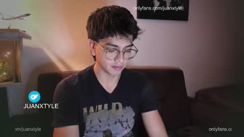 Snapshot of juancamroom chatting on 11, 10, 2025 . online show from 11, 10, 2025