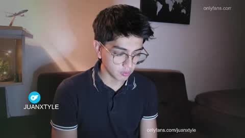 Snapshot of juancamroom chatting on 12, 10, 2025 . online show from 12, 10, 2025