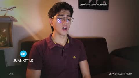 Snapshot of juancamroom chatting on 21, 10, 2025 . online show from 21, 10, 2025