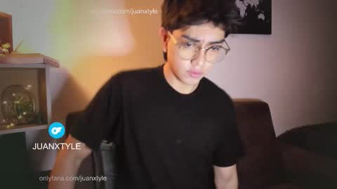 Snapshot of juancamroom chatting on 27, 10, 2025 . online show from 27, 10, 2025