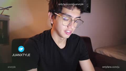 Snapshot of juancamroom chatting on 13, 12, 2025 . online show from 13, 12, 2025