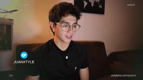 Snapshot of juancamroom chatting on 16, 12, 2025 . online show from 16, 12, 2025