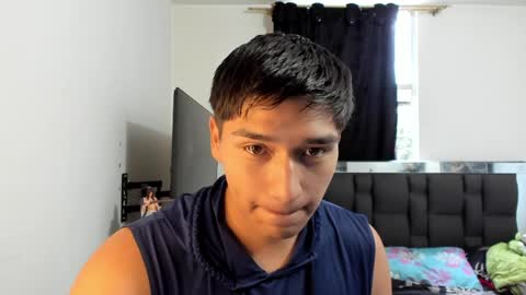 Snapshot of juanjo_ferrari chatting on 5, 4, 2026 juanjo ferrari online show from 5, 4, 2026