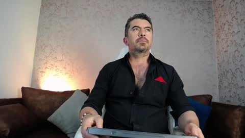 Snapshot of juank_fit45 chatting on 2, 4, 2026 Juan k online show from 2, 4, 2026