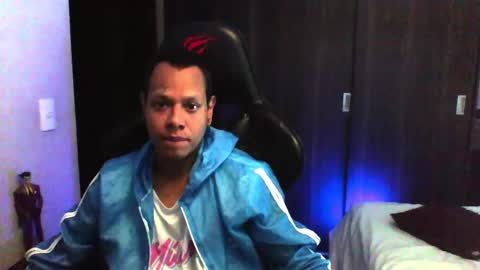 Snapshot of juanpt69 chatting on 3, 1, 2025 juanpt69 online show from 3, 1, 2025