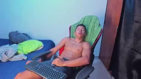 Snapshot of juansw66 chatting on 25, 5, 2026 juansw66 online show from 25, 5, 2026
