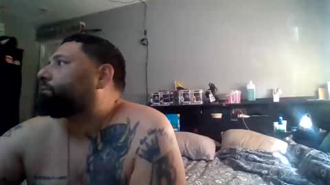 Juiceepawwg420 online show from 3, 6, 2026