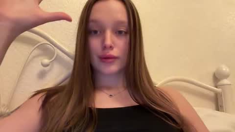 Snapshot of juicy_angels chatting on 5, 12, 2025 alexa online show from 5, 12, 2025