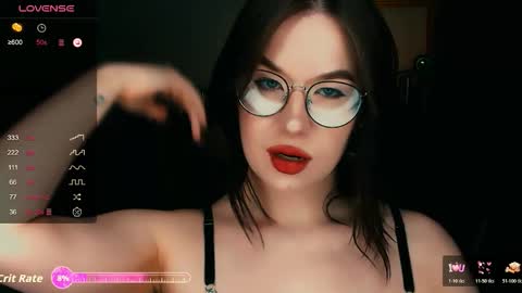 Snapshot of juicy_burrito chatting on 4, 11, 2025 Bella online show from 4, 11, 2025