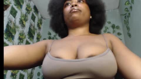 Snapshot of juicy_gold22 chatting on 14, 2, 2025 Mariagold online show from 14, 2, 2025