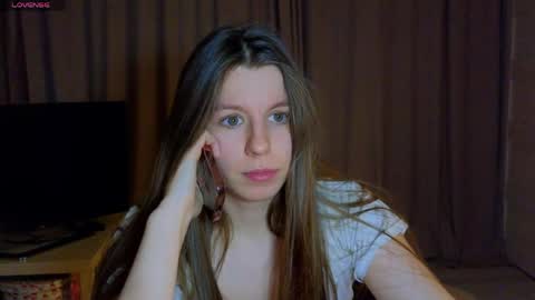 Snapshot of juicy_mystery chatting on 18, 4, 2026 laura online show from 18, 4, 2026