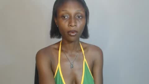 Snapshot of juicy_pinkpussy564197 chatting on 12, 5, 2026 olivia online show from 12, 5, 2026
