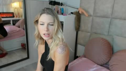 Snapshot of juicy_pussie chatting on 19, 4, 2026 Tatjana online show from 19, 4, 2026