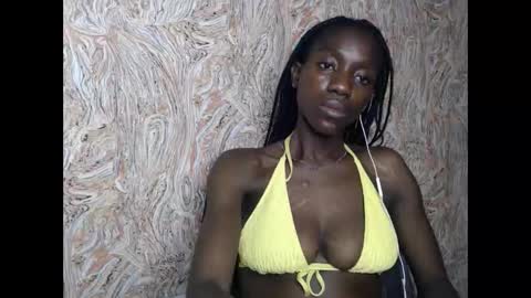 Snapshot of juicyberryx chatting on 28, 1, 2025 queen online show from 28, 1, 2025