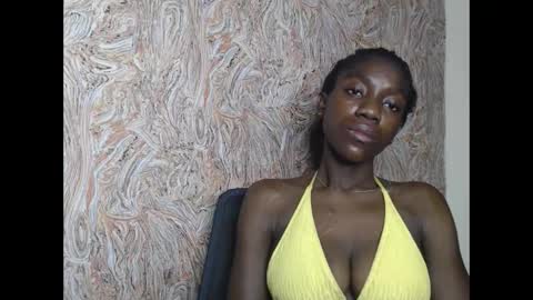 Snapshot of juicyberryx chatting on 12, 2, 2025 queen online show from 12, 2, 2025