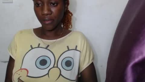 Snapshot of juicyberryx chatting on 31, 5, 2026 queen online show from 31, 5, 2026