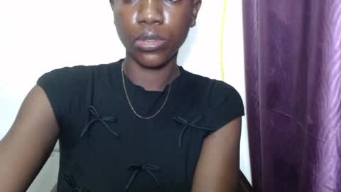 Snapshot of juicyberryx chatting on 20, 6, 2026 queen online show from 20, 6, 2026