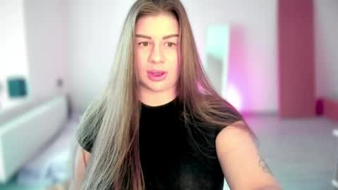Elena online show from 17, 5, 2026