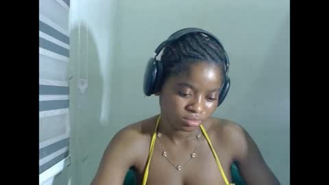 Snapshot of juicynpinkx chatting on 4, 4, 2026 juicynpinkx online show from 4, 4, 2026