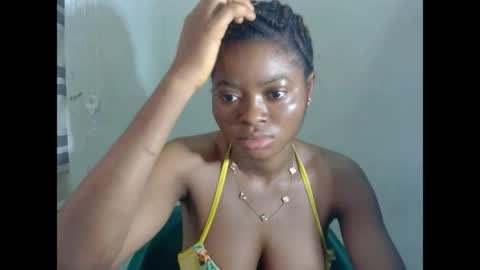 Snapshot of juicynpinkx chatting on 6, 4, 2026 juicynpinkx online show from 6, 4, 2026