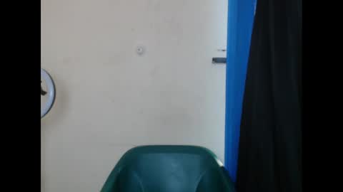 Snapshot of juicynwetx chatting on 24, 2, 2025 juicynwetx online show from 24, 2, 2025