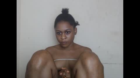 Snapshot of juicynwetx chatting on 10, 3, 2025 juicynwetx online show from 10, 3, 2025