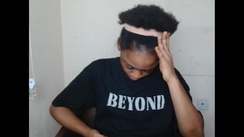 Snapshot of juicynwetx chatting on 12, 3, 2025 juicynwetx online show from 12, 3, 2025