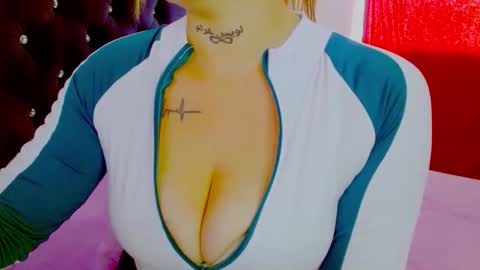 Snapshot of juli_69 chatting on 29, 10, 2025 Juliana Torres online show from 29, 10, 2025