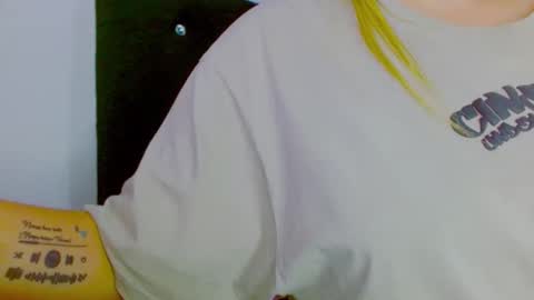 Snapshot of juli_69 chatting on 31, 10, 2025 Juliana Torres online show from 31, 10, 2025