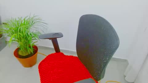 Snapshot of juli_69 chatting on 17, 12, 2025 Juliana Torres online show from 17, 12, 2025